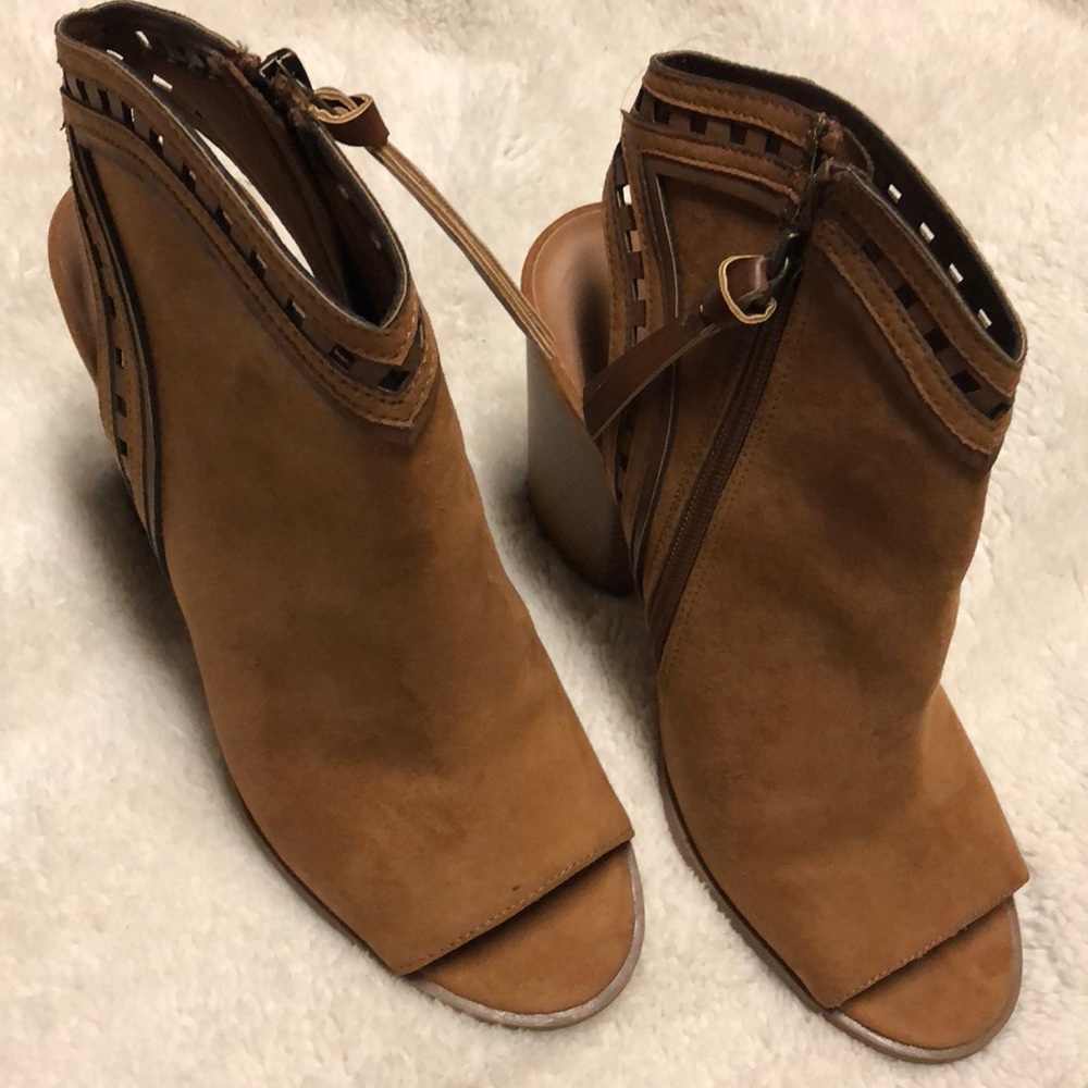 Tan Shoes